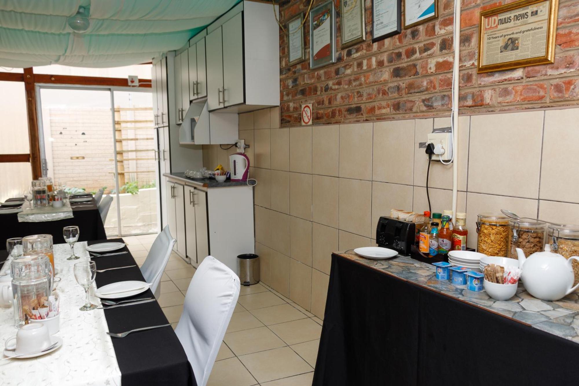 Rainbow Guest House And Tours Uitenhage Buitenkant foto